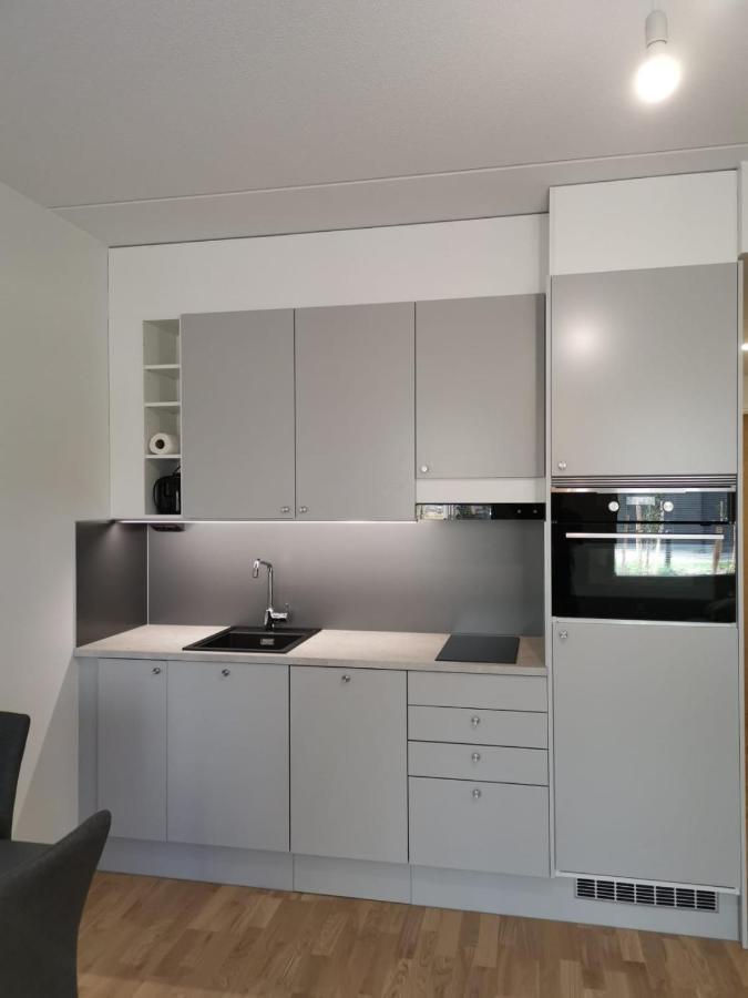 Ruby Studio 5Min To Vantaa Airport And 20Min To Helsinki Center Apartamento Exterior foto